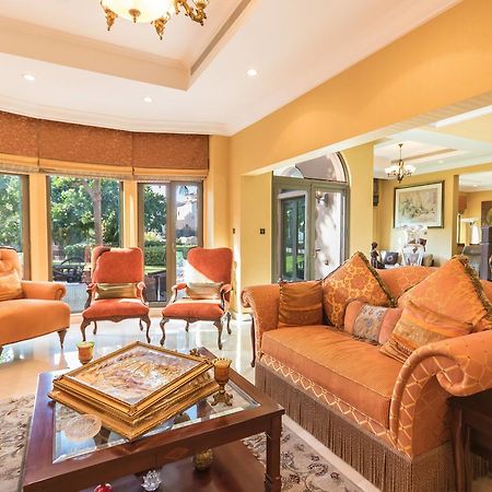 Yanjoon Holiday Homes - Palm Jumeirah Frond A Villas Дубай Екстериор снимка