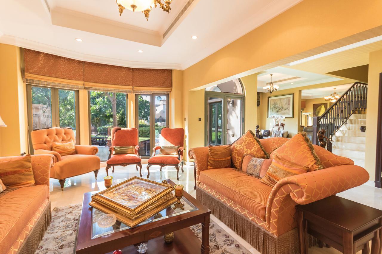 Yanjoon Holiday Homes - Palm Jumeirah Frond A Villas Дубай Екстериор снимка