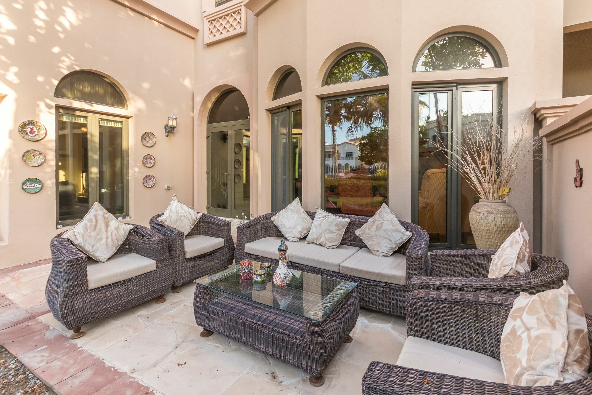 Yanjoon Holiday Homes - Palm Jumeirah Frond A Villas Дубай Екстериор снимка